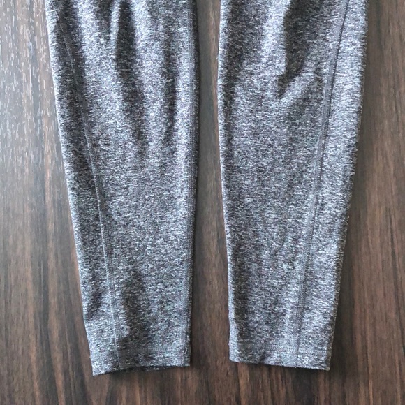 Old Navy elevate compression leggings yoga pants - Picture 3 of 7